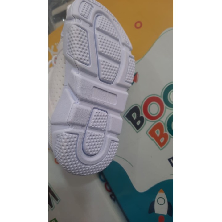 white sports shoes for 0 to 2-year-olds