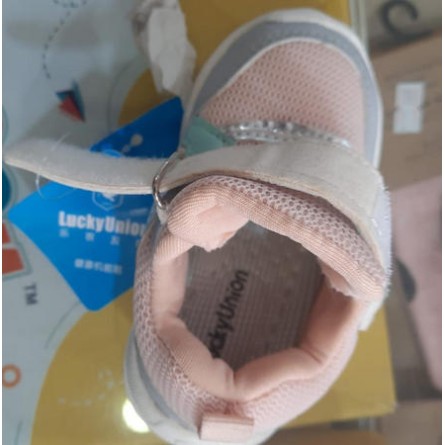 Sports Shoes for Kids with Lightweight and Comfortable 0 to 2 years baby