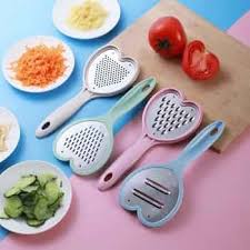 Heart-Shaped Grater & Slicer Set – Stainless Steel Kitchen Tool for Fruits, Vegetables, and Chocolate