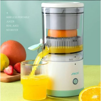 Citrus_Juicer_USB_Charging_01797