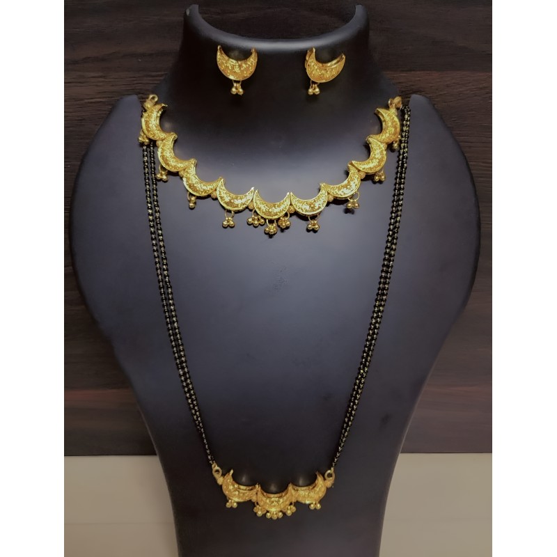 Women's Chandrakor Necklace Set With Earrings & Necklace