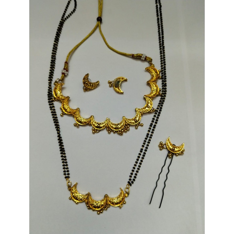 Women's Chandrakor Necklace Set With Earrings & Necklace