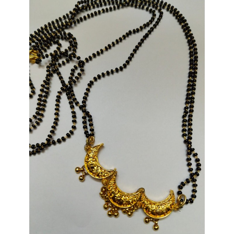 Women's Chandrakor Necklace Set With Earrings & Necklace