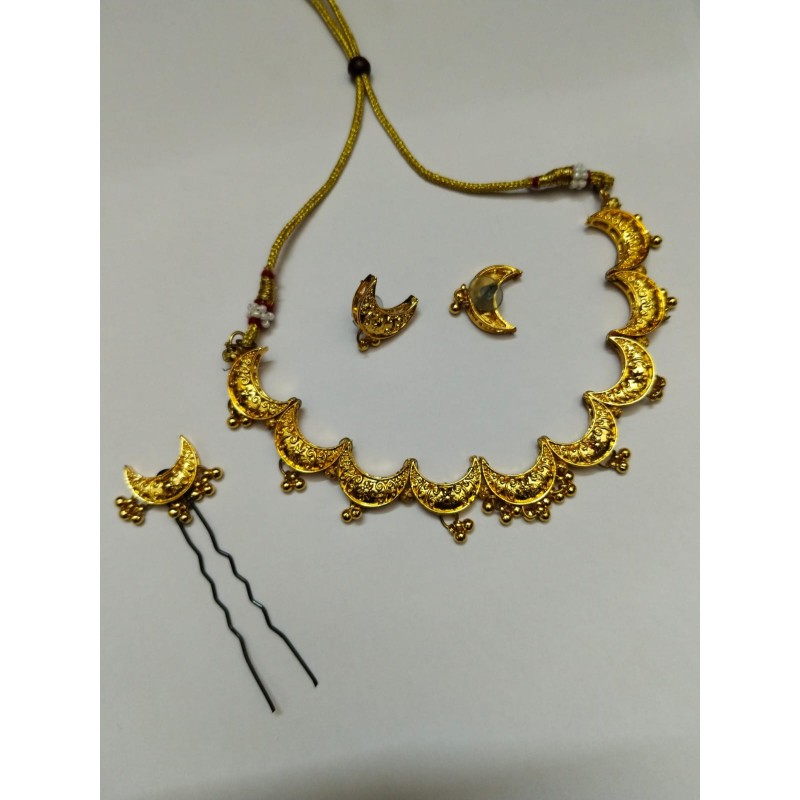 Women's Chandrakor Necklace Set With Earrings & Necklace