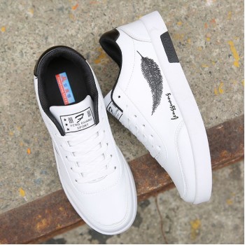 Stylish White Sneakers shoes for Men Casual and Trendy Comfort Shoes