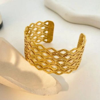 Elegant Gold-Plated Geometric Cut-Out Cuff Bracelet for Women Girls Lightweight Fashion Jewelry for Party Ethnic & Daily Wear