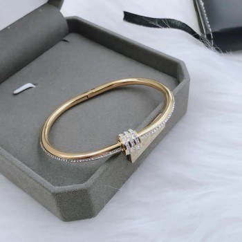 Elegant 18K Gold-Plated CZ Stone-Studded Designer Bangle Bracelet for Women – Premium Finish Party, Wedding & Daily Wear Fashion Jewellery with Sparkling Crystals and Stylish Minimalist Design