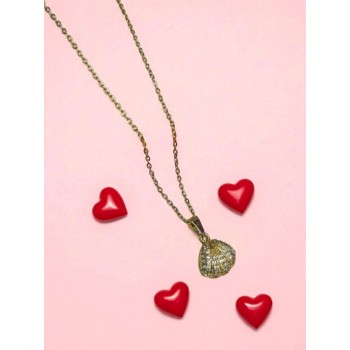 Elegant Gold-Plated Shell Pendant Necklace for Women & Girls – Stylish Chain with Shimmering CZ Stones