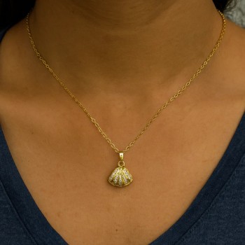 Elegant Gold-Plated Shell Pendant Necklace for Women & Girls – Stylish Chain with Shimmering CZ Stones