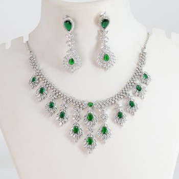 American Green Diamond Necklace Set