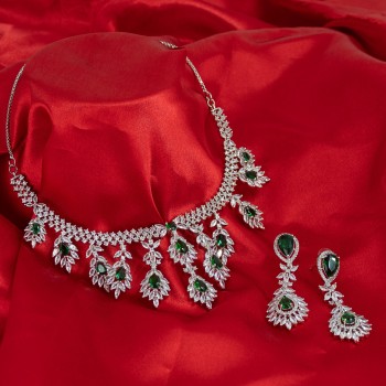 American Green Diamond Necklace Set