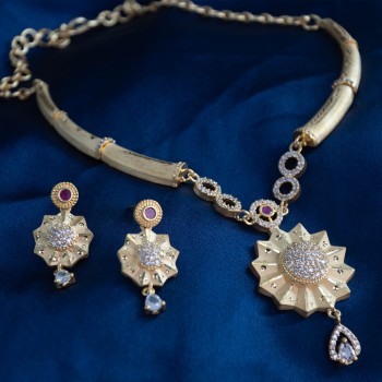 “Luxurious Necklace Set – Timeless Beauty with Matching Earrings”NKSET-0690