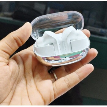 Landmark plus SEETRU 7 wireless Bluetooth earbuds high-quality HD sound audio LM-BS309 charging cable type- c compatible with devices 