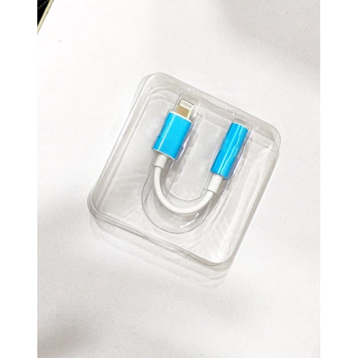 lighting cable earphone connector high-quality 8 pin to headphone jack adapter compatible with iphone 